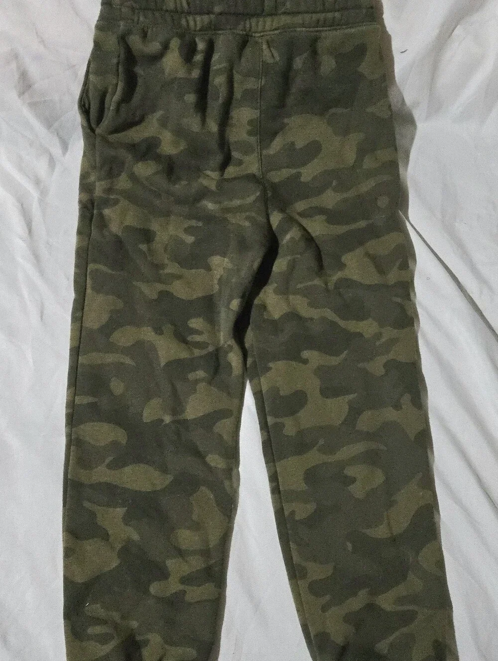 Old Navy Boy's Camo Fleece Jogger Pants in Olive and Dark Green Size Small 6/7